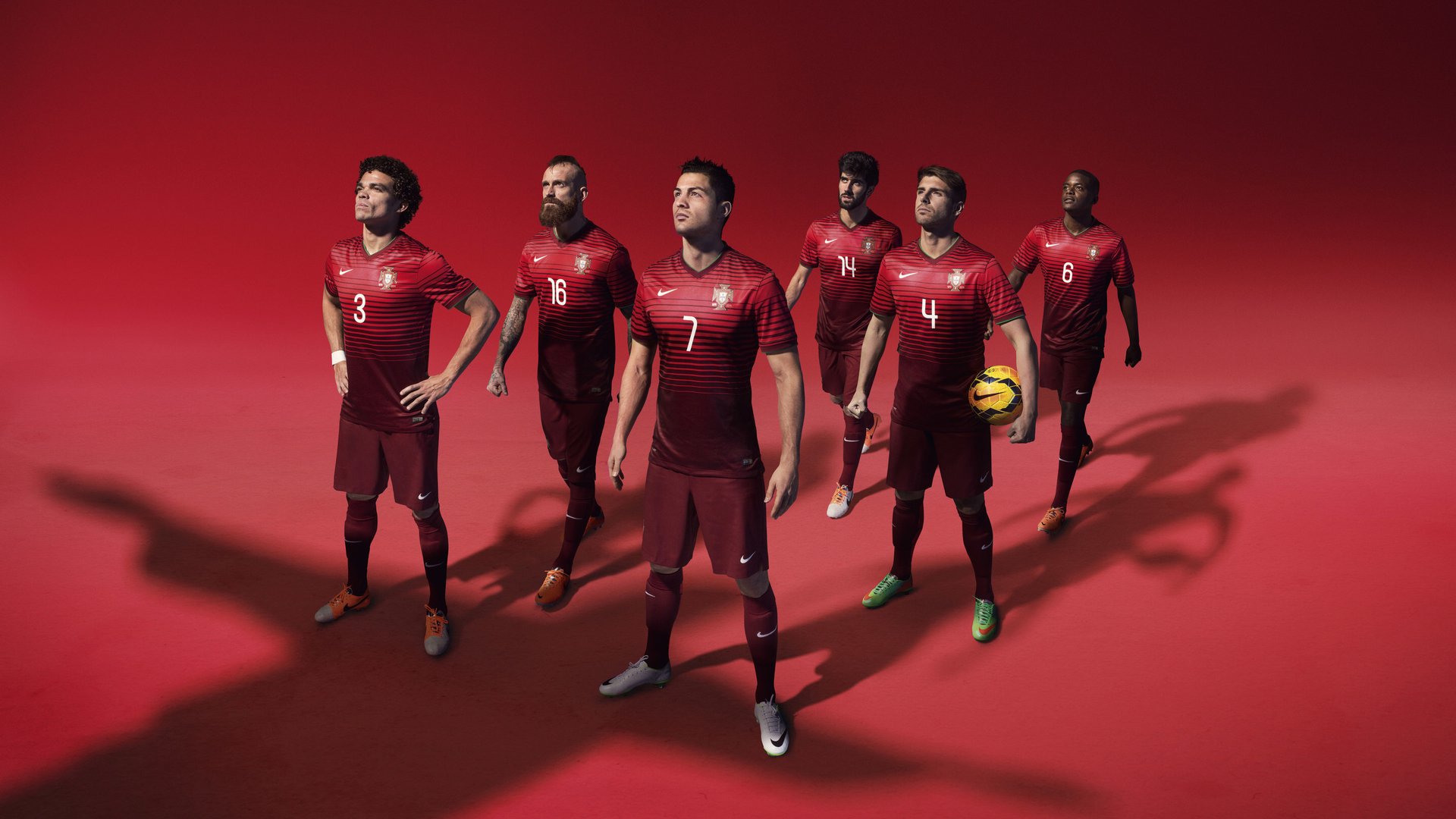 伯恩利战术灵活多变，克拉文公园再现辉煌，克恩里伯斯