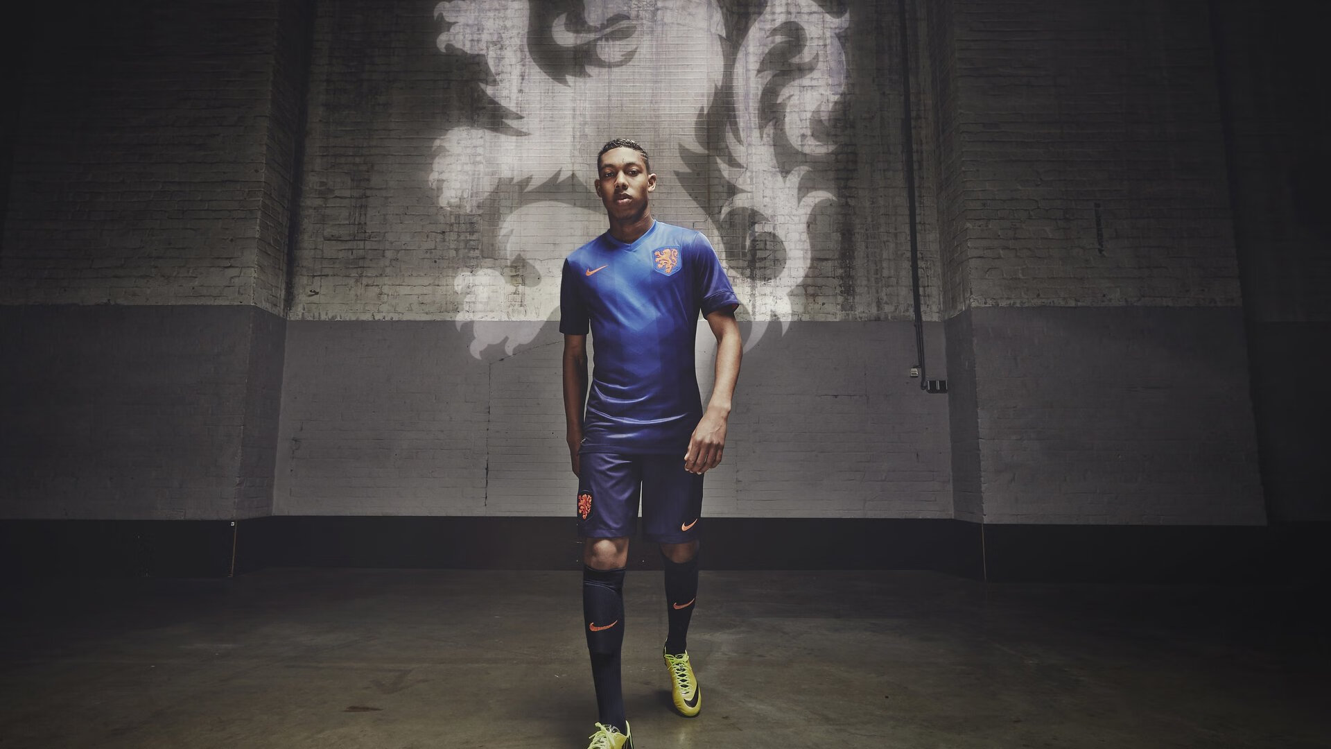 jiuyou游戏大厅-河床17岁新星马斯坦图奥诺引皇马关注，马斯坦炼成阵